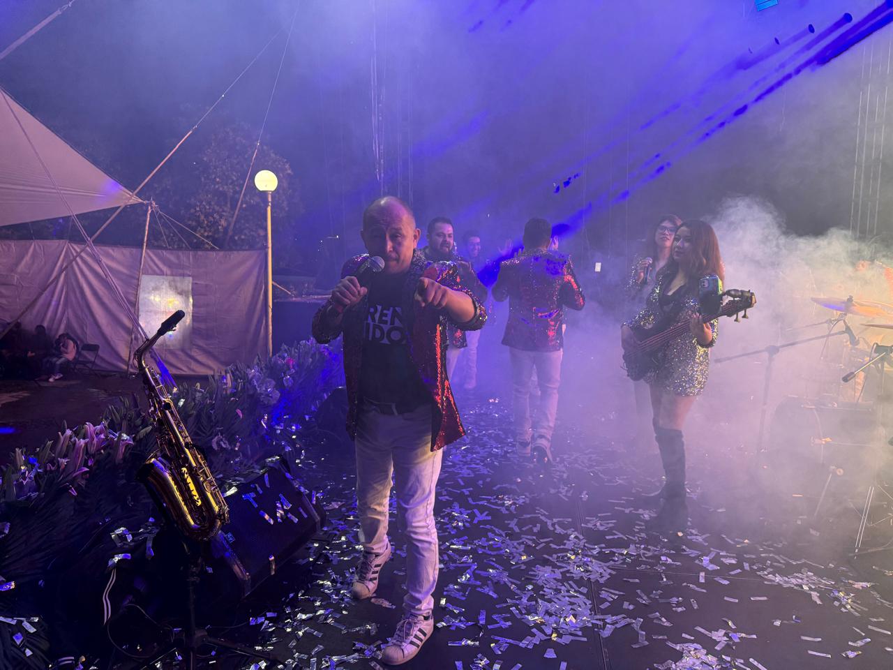 Grupo Prendido Show - momento 2